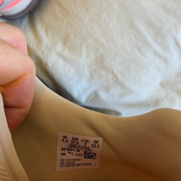 Puma Women's Club II Era Sneaker - Size 7 - Picture 4 of 4